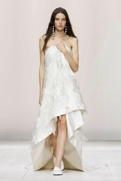Look 49